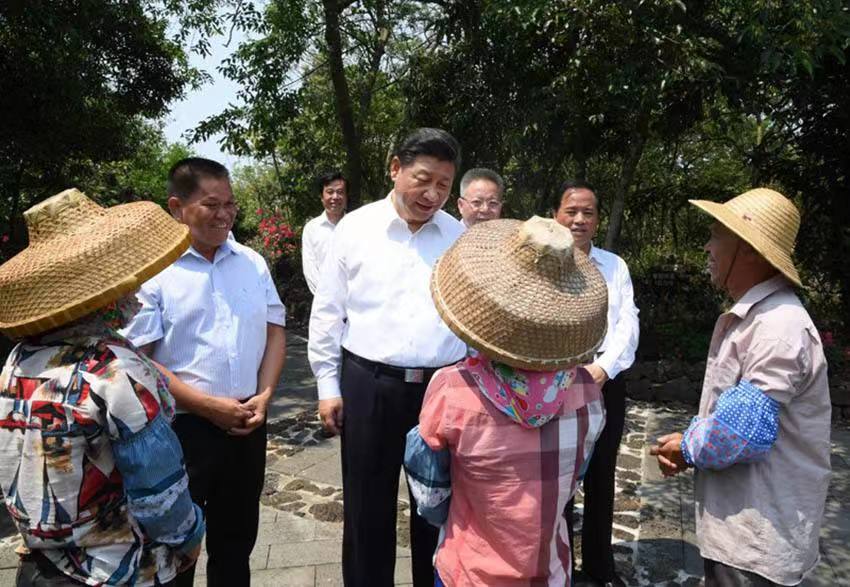 习近平同志在海南考察